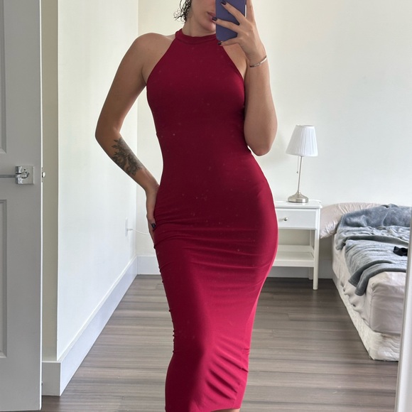 Chic Burgundy Halter Midi Dress - Picture 1 of 6